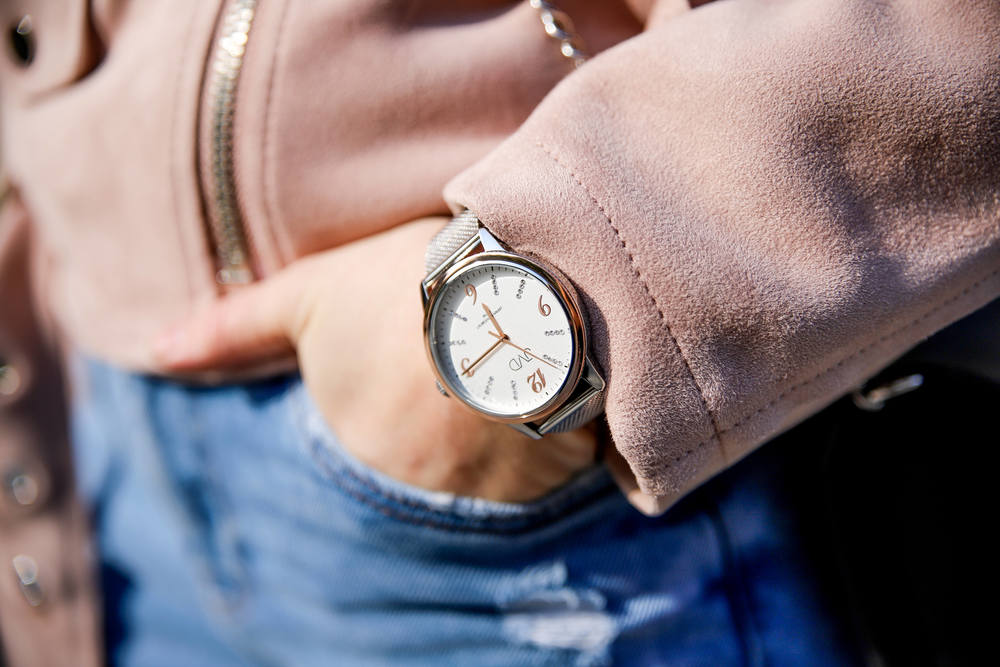 JVD Dámské luxusní stříbrné náramkové hodinky JVD J1124.2