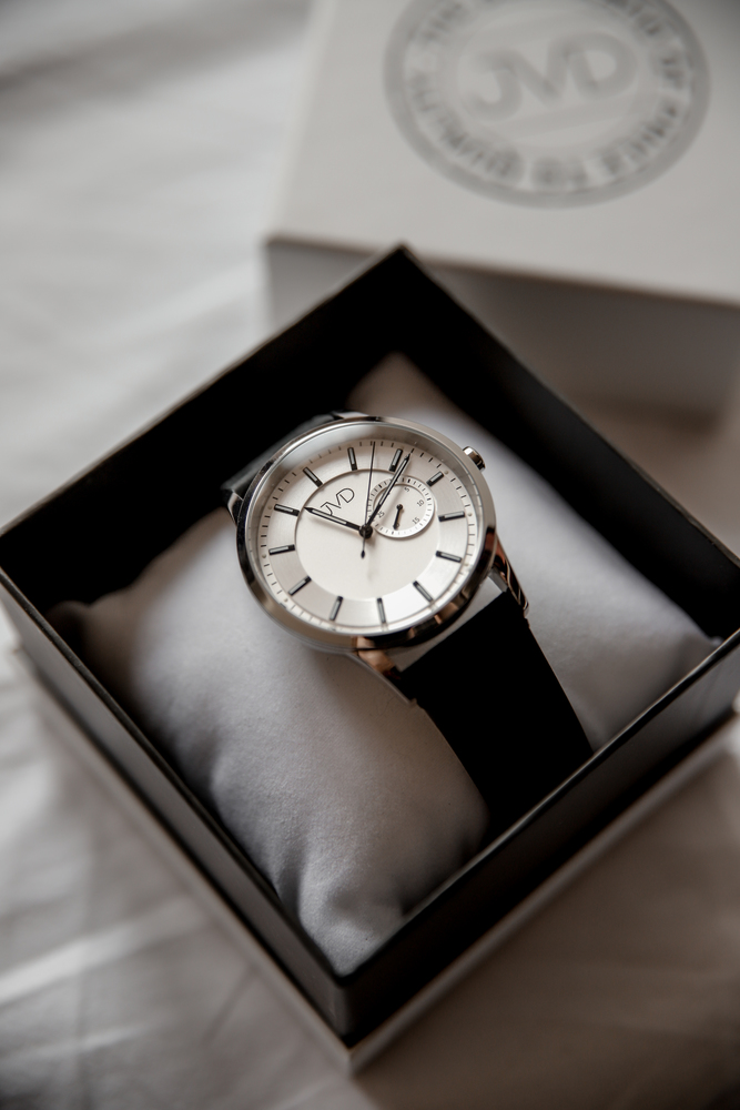 Náramkové hodinky JVD JZ8001.1