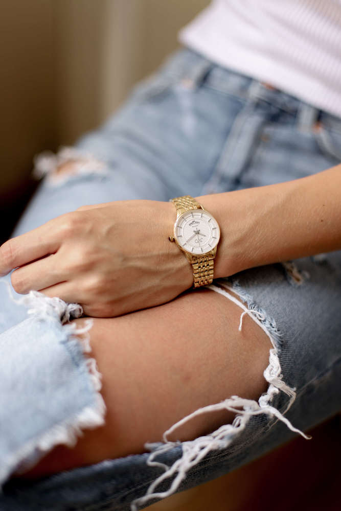 JVD Dámské náramkové hodinky se safírovým sklem JVD JE403.2