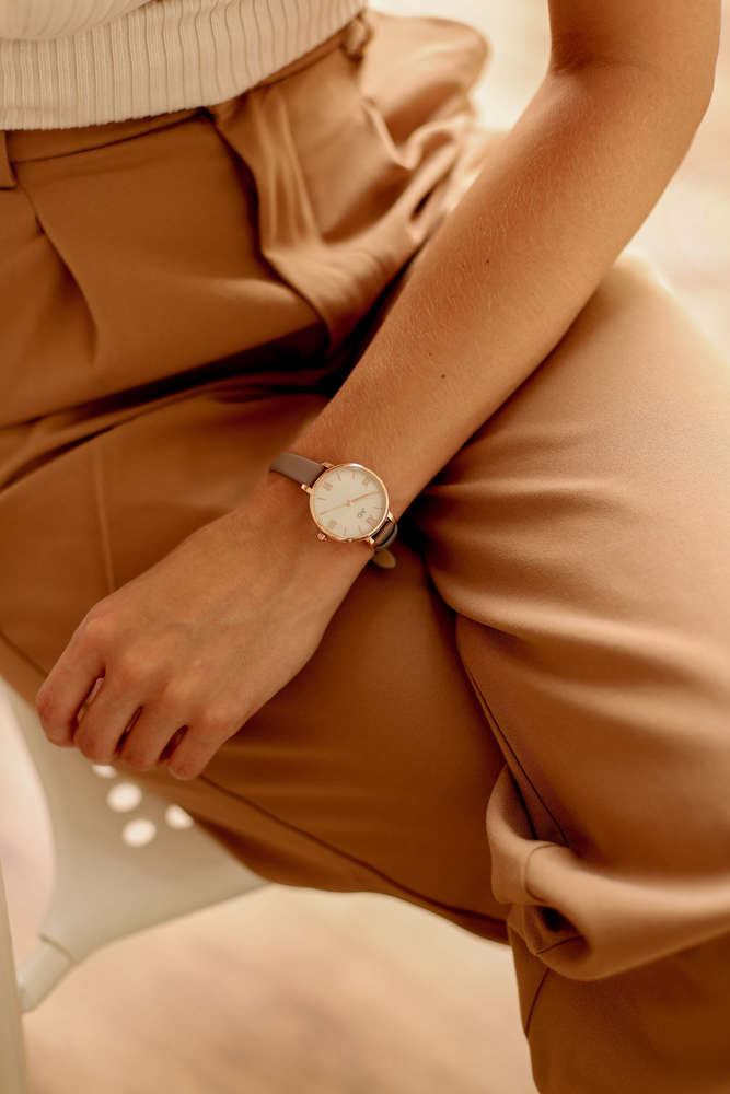 JVD Dámské elegantní nerezové náramkové hodinky JVD JZ207.2