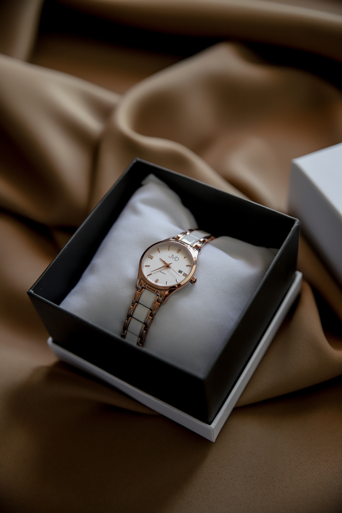 JVD Dámské rose gold náramkové hodinky JVD JG1029.3