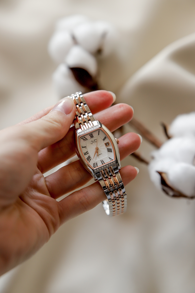 JVD Dámské rose gold náramkové hodinky JVD JG1027.2