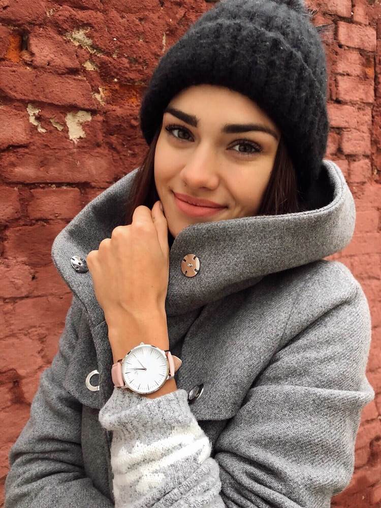 JVD Dámské luxusní designové náramkové hodinky JVD J-TS16