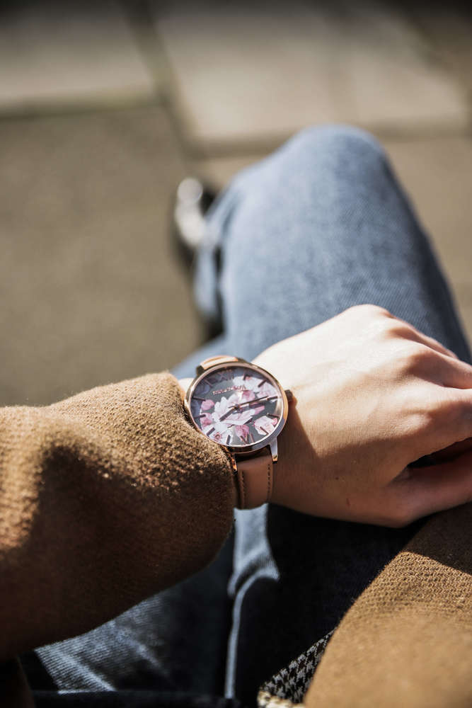 JVD Dámské elegantní náramkové hodinky SUNDAY ROSE Spirit PEACH SUN-S06