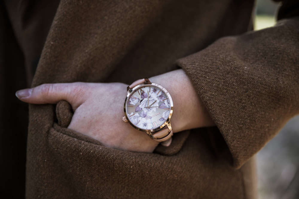 JVD Dámské elegantní náramkové hodinky SUNDAY ROSE Spirit PEACH SUN-S06