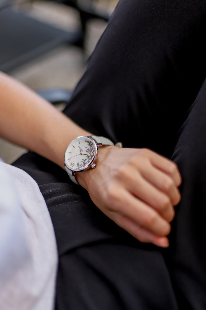 JVD Dámské květinové designové ocelové hodinky  SUNDAY ROSE  Winter SUN-S26