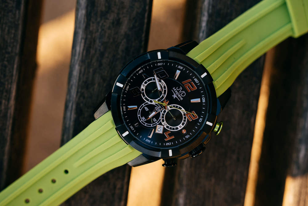 JVD Sportovní pánské vodotěsné zelené náramkové hodinky JVD JE1007.4